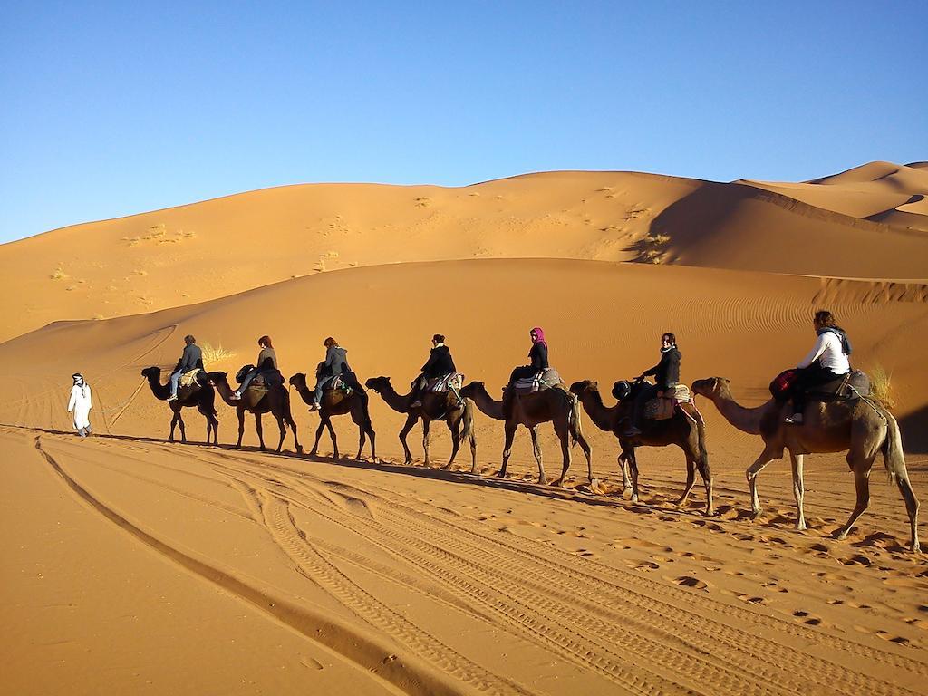 Riad Ouzine Merzouga Luaran gambar